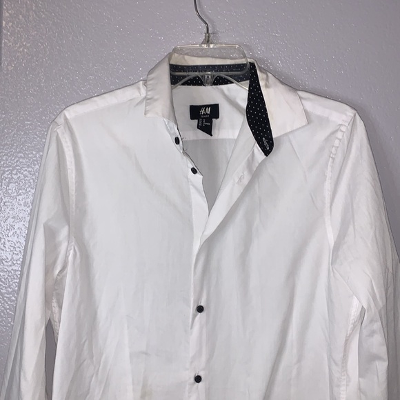 H&M Slim Fit white long sleeve button down shirt - Picture 2 of 6